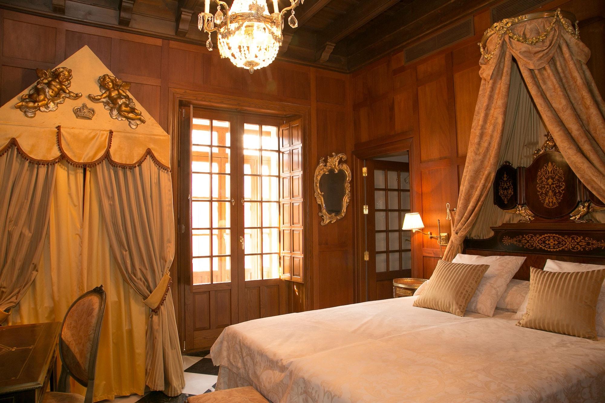 Hotel Ateneo 4*