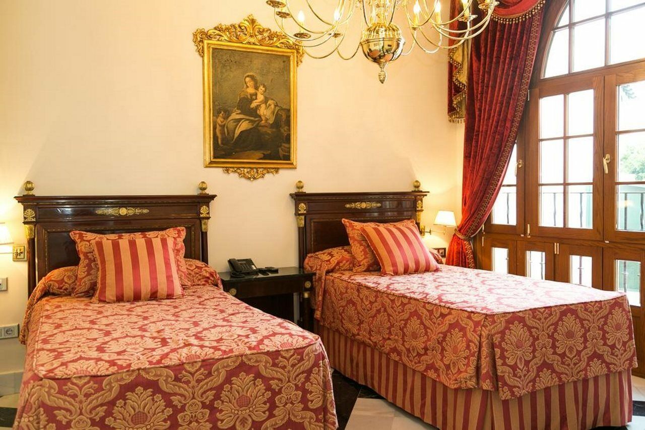 Hotel Ateneo 4*
